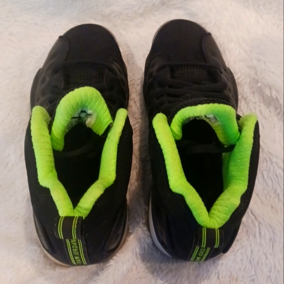 *NEW W/BOX* Jordan Jumpman Team ll Premium Display Sneaker size 4y OG ALL - Picture 7 of 8